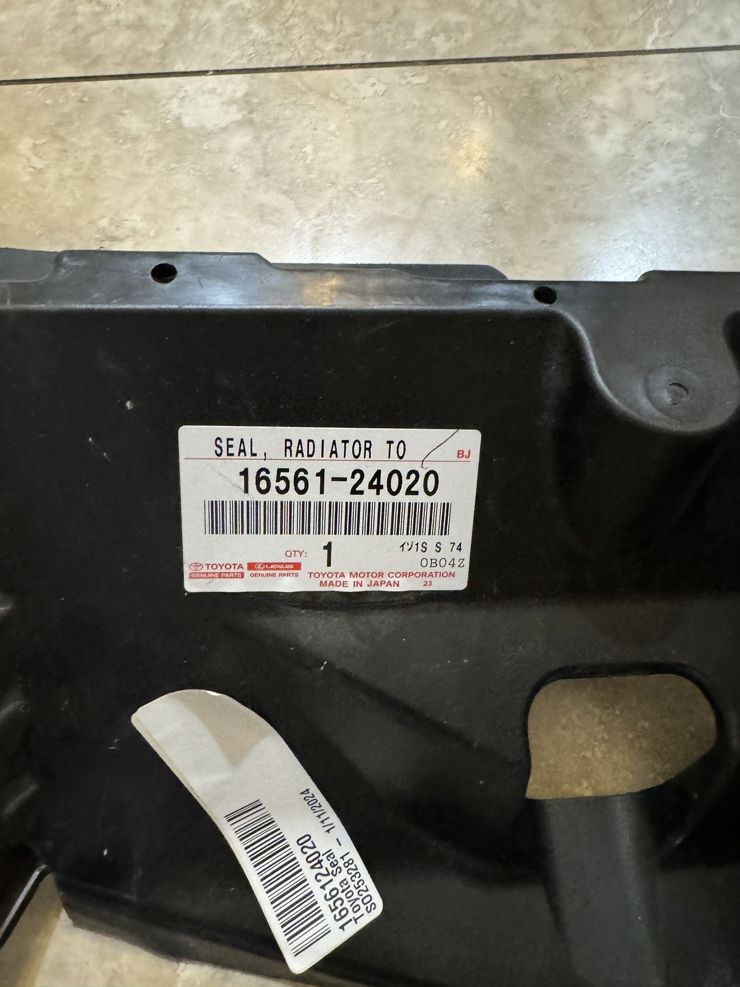 NEW OEM Upper Radiator Support Seal 16561-24020 for Lexus UX200 UX250h 2019-2020