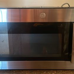 GE microwave- Never Used 