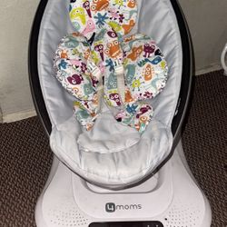 Mamaroo Baby Rocker/swing 