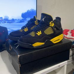 Jordan 4 Size 6y In Decent Condition