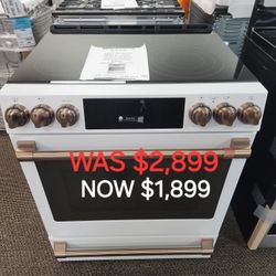 CAFE 30" Smart Slide In, Front Control, Radiant And Convection Range