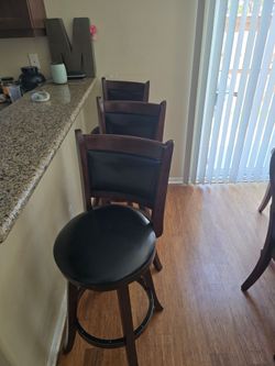 Bar Stools(3)