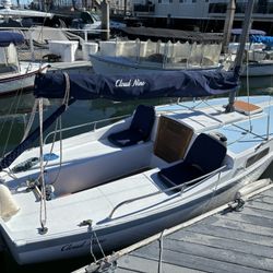 Classic Cal 20 Sailboat