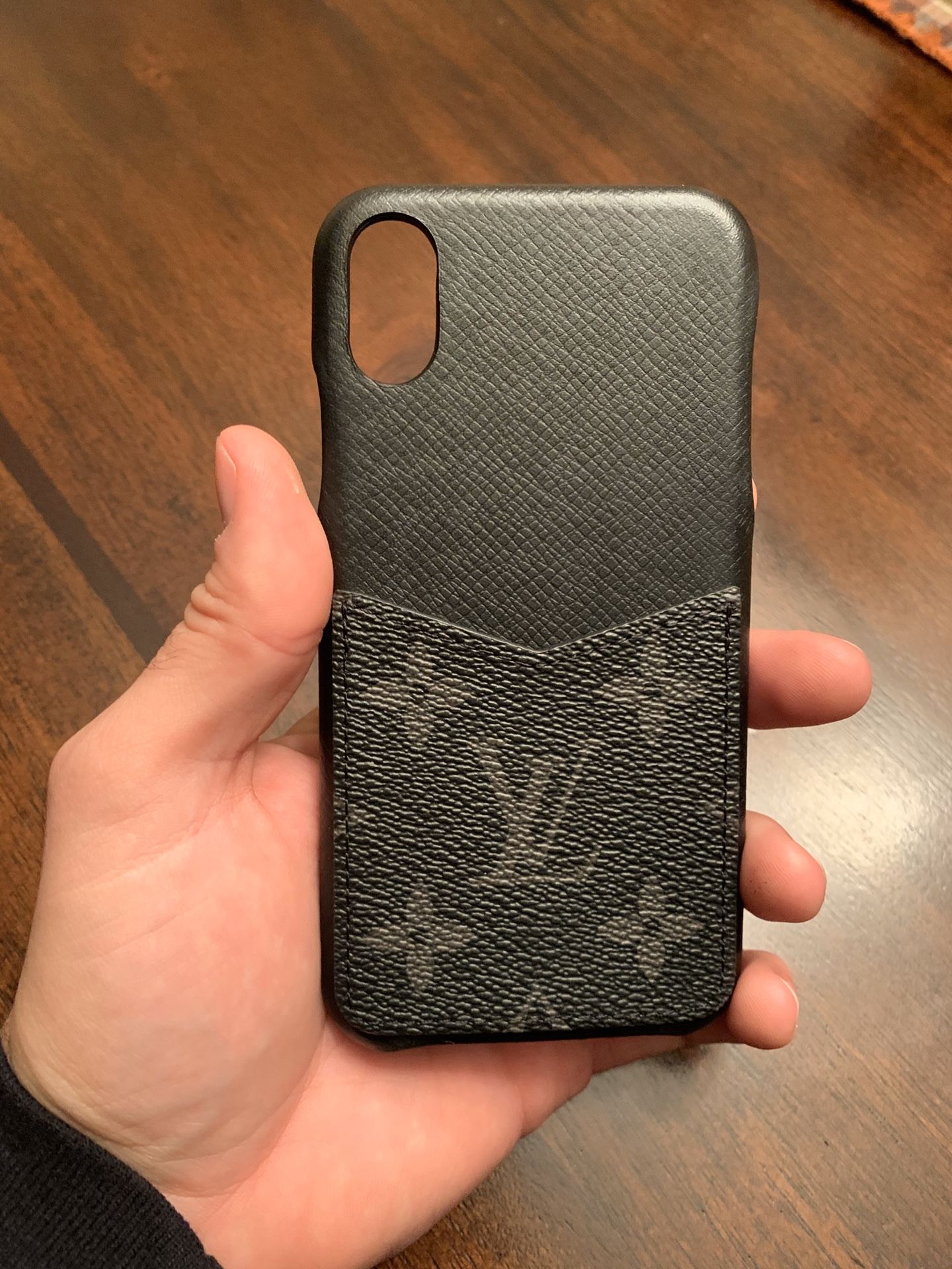 1:1 Louis Vuitton iPhone X/XS case.