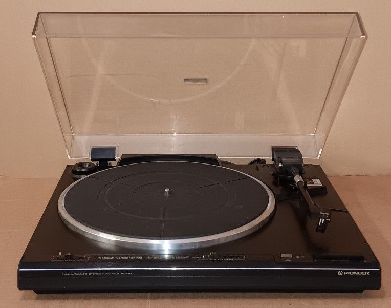 Pioneer PL-570 Turntable, Nice Working Condition