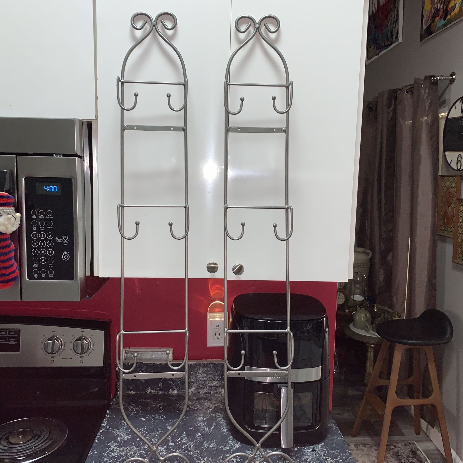 New Condition (CHOICE OF 2) Metal Wall Or Door  Hanging Racks Hooks Towels Bags Purses Etc