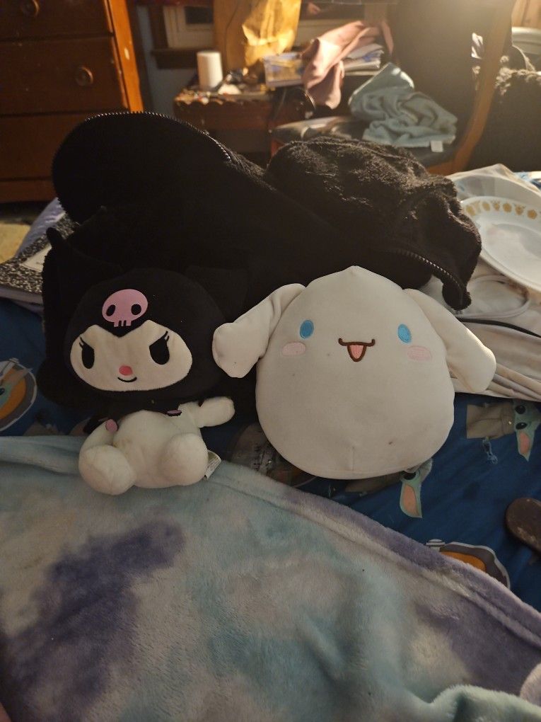 Cinnamon Roll And Friends