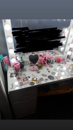 LED Light Makeup Vanity