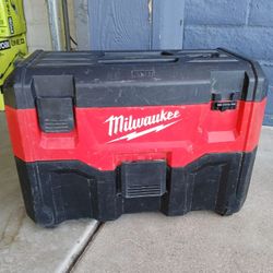 VACUUM MILWAUKEE TOOL ONLY 