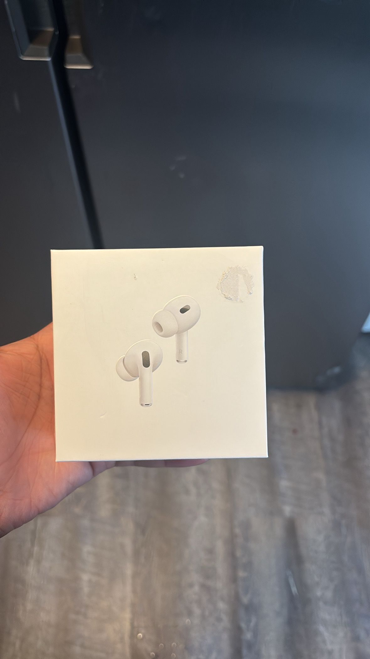 Apple AirPods (2nd Generation) – Fully Working, Clean