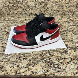 Jordan 1 Low Bred Toe Size 11