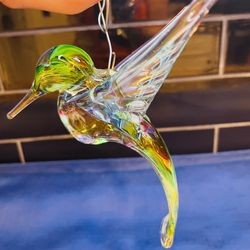 Beautiful Art Glass Hummingbird With Stunning Colors