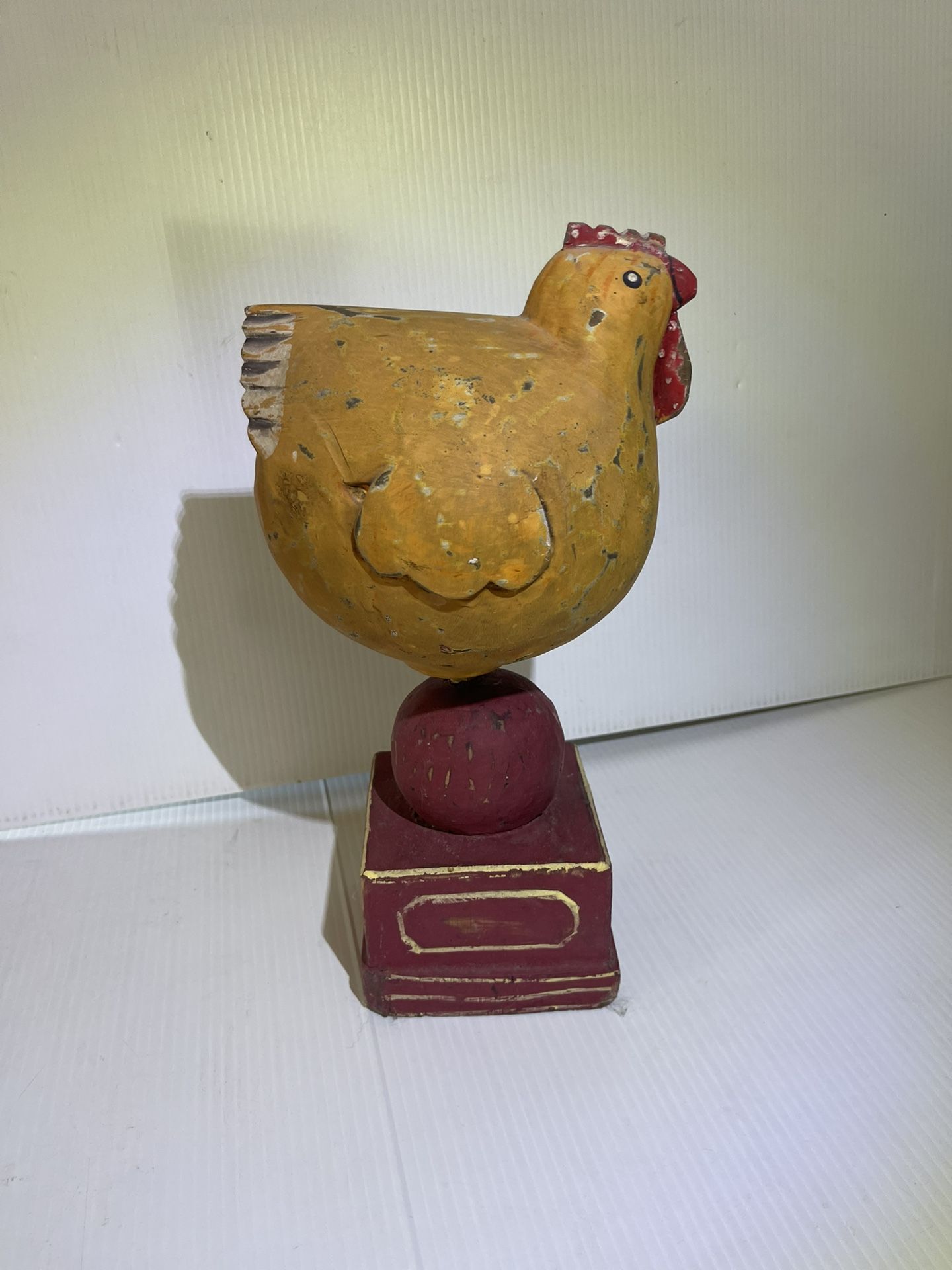 Foreside Rustic Hand Painted Wooden Hen Folk Art decoration 13x7”