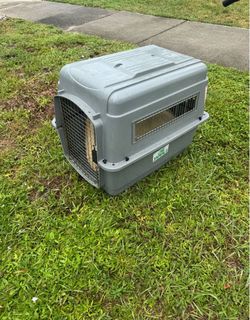 Gray Hard-Shell Pet Travel Crate