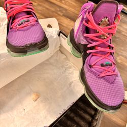 LeBron XIX  Men’s 10