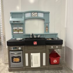 Kids Step 2 Kitchen Set