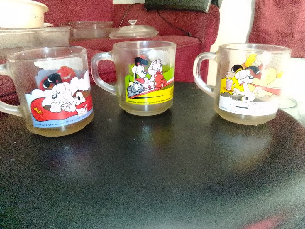 vintage Garfield glass Mugs 1980 