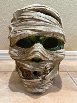 Spooky Village 13” tall Mummy Head w/light 2017 retired Halloween prop