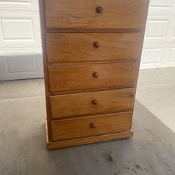 Dresser 