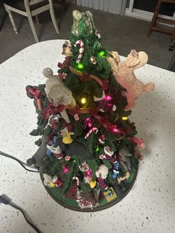 The Danbury Mint Lighted POODLE Christmas Tree