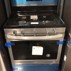 Whirlpool 5.0 Cu Ft Gas Convection Oven with Frozen Bake Technology 