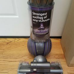 NEW cond DYSON ANIMAL 2 VACUUM WITH COMPLETE ATTACHMENTS  , AMAZING POWER SUCTION  , WORKS EXCELLENT  , IN THE BOX 