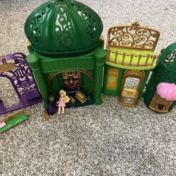 Wicked Castle Figurine Toy Playset