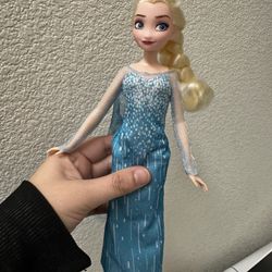 Disney Frozen Elsa Doll