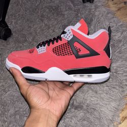 Jordan 4 Toro Breds 