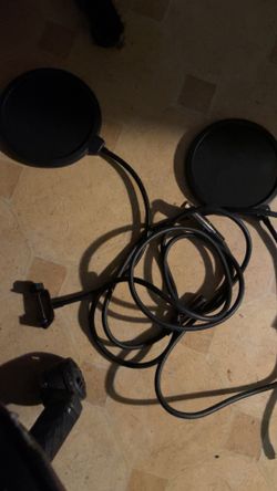 Brand New 2 Pop Filters And a Xlr Cable