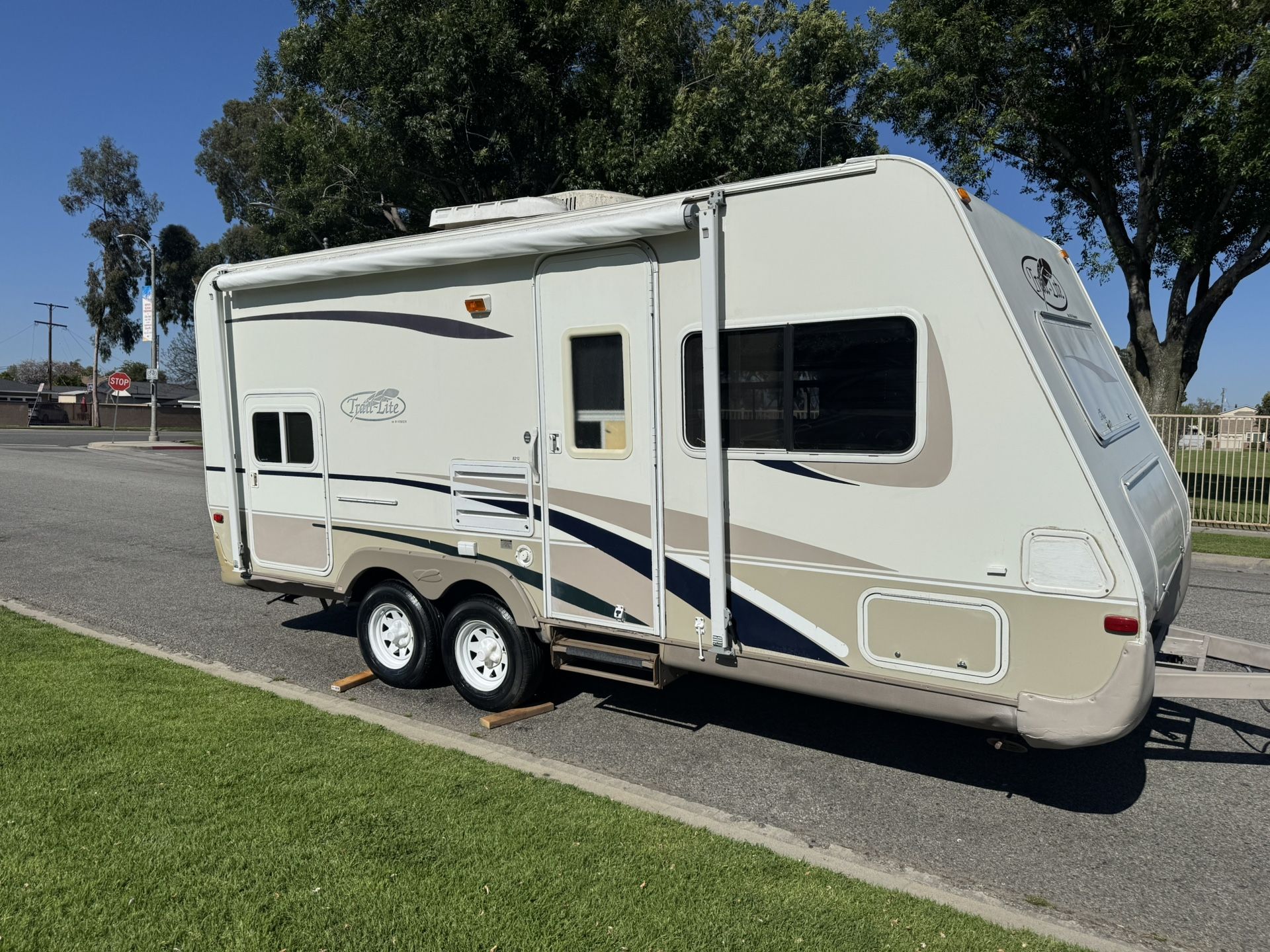 2004 Trail Light By Our Vision, Travel Trailer 21 Ft Super Lightweight 