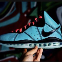 DS Nike Lebron 8 South Beach Size 8.5
