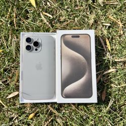 iPhone 15 Pro Max 256GB Unlocked