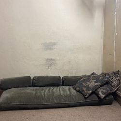 Sofa Matress With Pillows