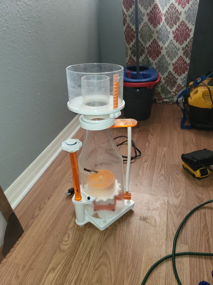 Protein Skimmer. Needs Pump. 25.00