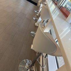 White High Top Swivel Chair 