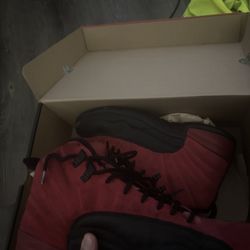Jordan 12 red size 10