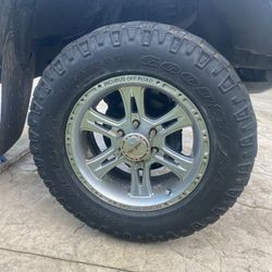 Goodyear Wrangler 275/65-18