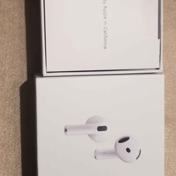 AirPods 4 ANC