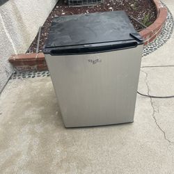 Mini Fridge Whirlpool 