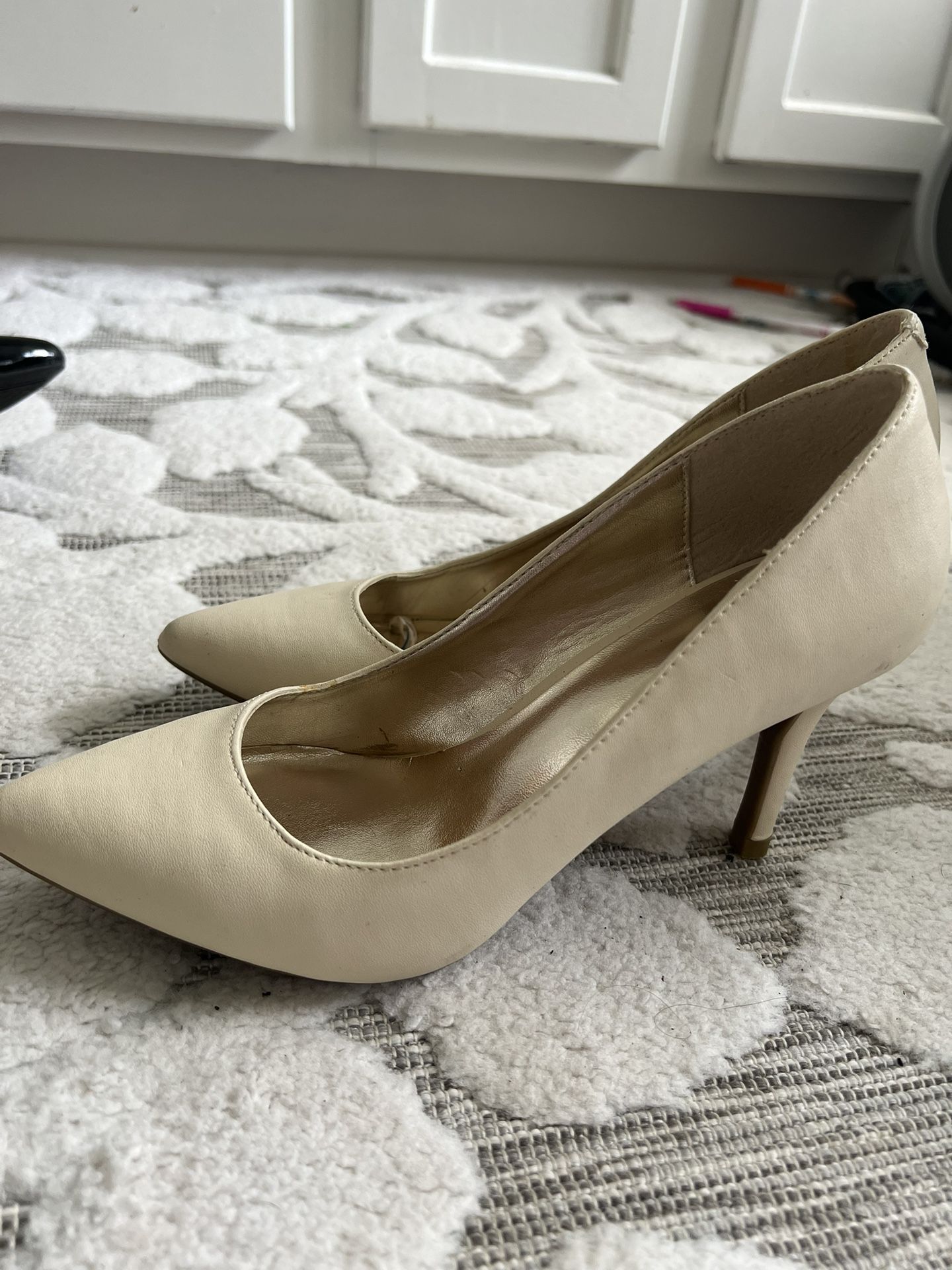 Womens cream High Heel Pumps Size 6