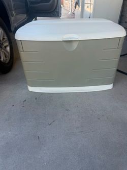 Large Outdoor Plastic Storage Deck Box