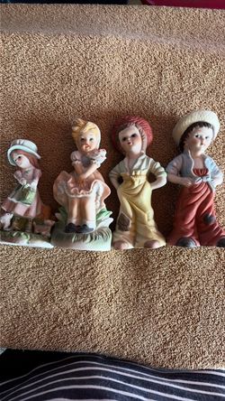 Figurines - old