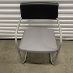 Knoll®️ Conference/guest/ Side Chair