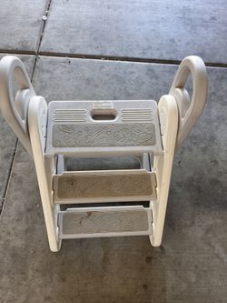 Two Kids Step Stools