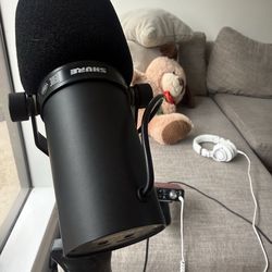 Shure sm7b microphone