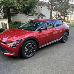 2025 KIA Ev 6  Long Rang  All-Wheel-Drive With Only 2300 Miles