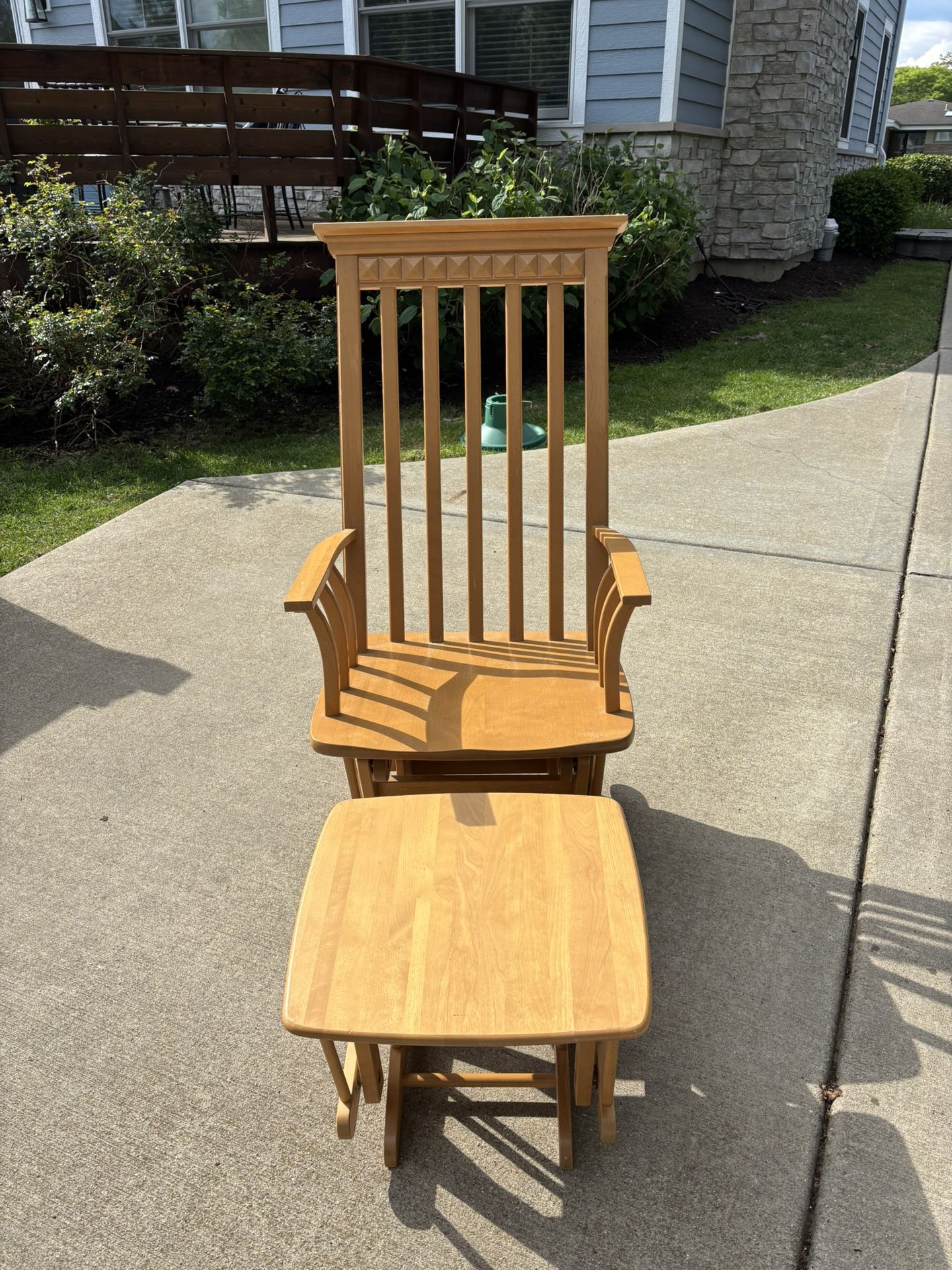 Baby’s Room Glider / Rocking Chair
