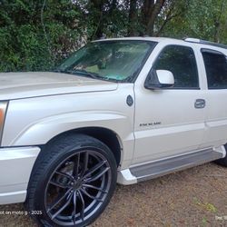 2005 Cadillac Escalade