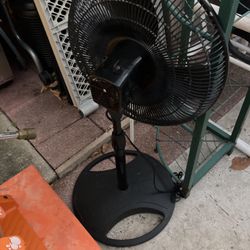 Fan 12 Inch Reciprocating 